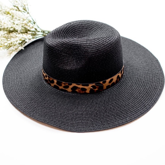NWT Stylish Black Wide-Brim Hat with Leopard Band - Picture 1 of 2